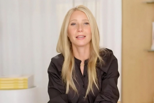Gwyneth Paltrow says she tries to ‘strike a balance' with her parenting style