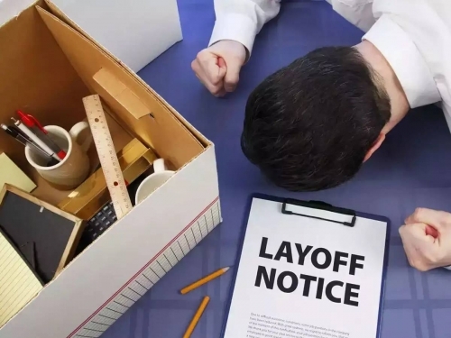 MPs approve bill requiring employers to give advance notice or pay full compensation