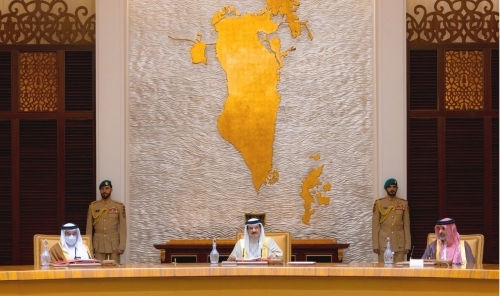 HM King Hamad Holds Special Cabinet Meeting, Emphasizes Unity, Progress, and Regional Stability.