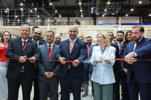 Blades from Bahrain Captivate the World