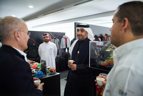 Mumtalakat CEO Visits Racing Force to Explore Expansion and Achievements