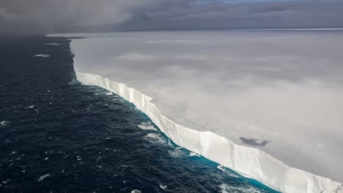 World's Largest Iceberg A23a Threatens to Drift Toward South Georgia