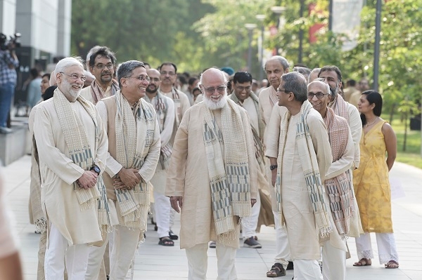 Padma Shri Awardee Sitanshu Yashaschandra Urges Graduates to Question Beliefs, Use Language with Sensitivity at Ahmedabad University's 15th Convocation