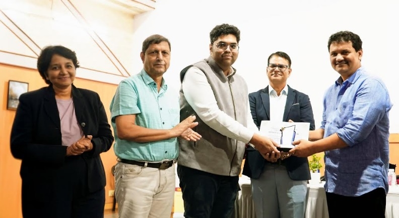 Dr. D. Y. Patil Medical College, Hospital & Research Centre, Pimpri, Pune, conferred with the 'Best BSD Award' and 'Best Organ Transplant Coordinator Award'