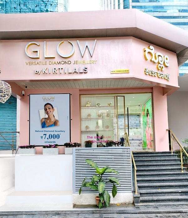 Glow by Kirtilals Dazzles with the Grand Opening of its New Showrooms at 4th Block, Jayanagar