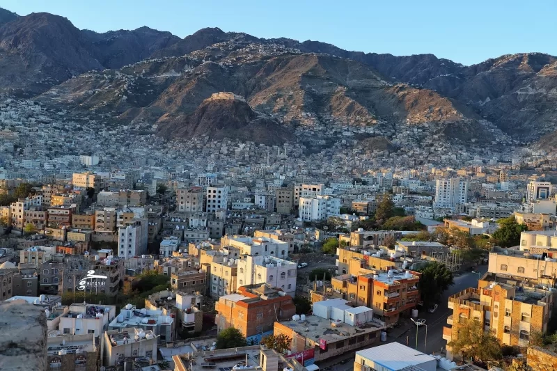 تعز على شفا كارثة صحية.. الكوليرا تفتك بأرواح المواطنين وسط تحذيرات من تفشي الوباء