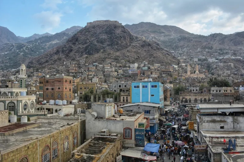 من العملات الصعبة إلى الذهب.. نزيف نقدي يهدد استقرار العملة في المحافظات المحررة