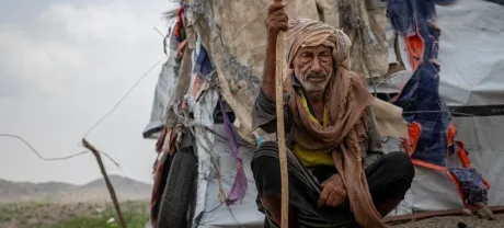 تشخيص من البرلمان والبنك للأزمة.. غياب موازنة حكومية وفقدان الإيرادات