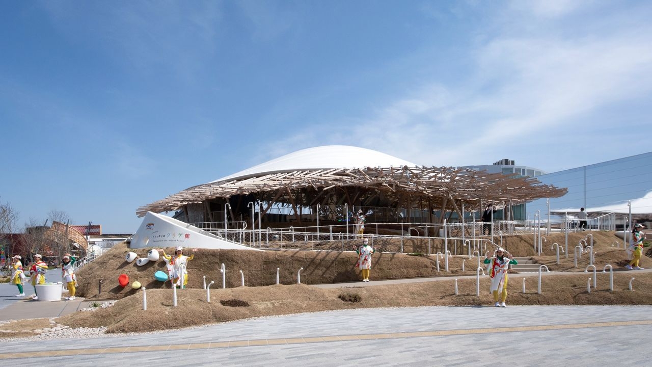 Playground of Life: Jellyfish Pavilion (Invigorating Lives)