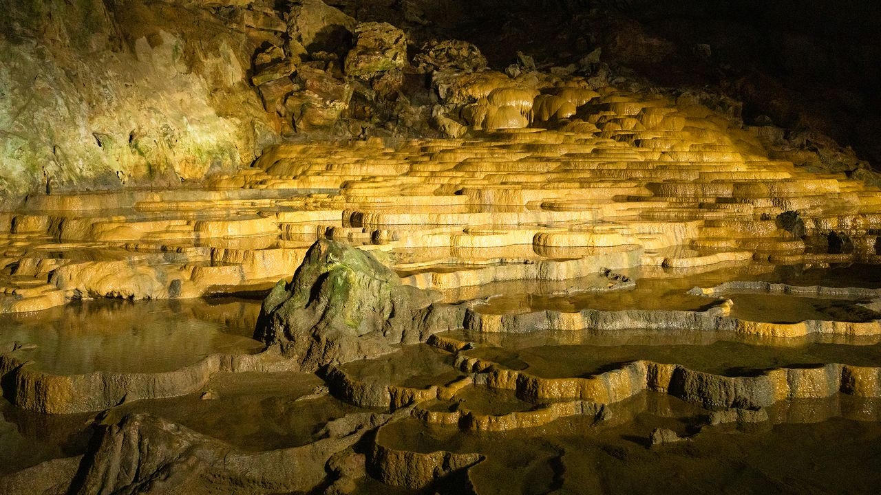 Akiyoshidai Plateau and the Akiyoshidō Cave: Natural Wonders in Yamaguchi