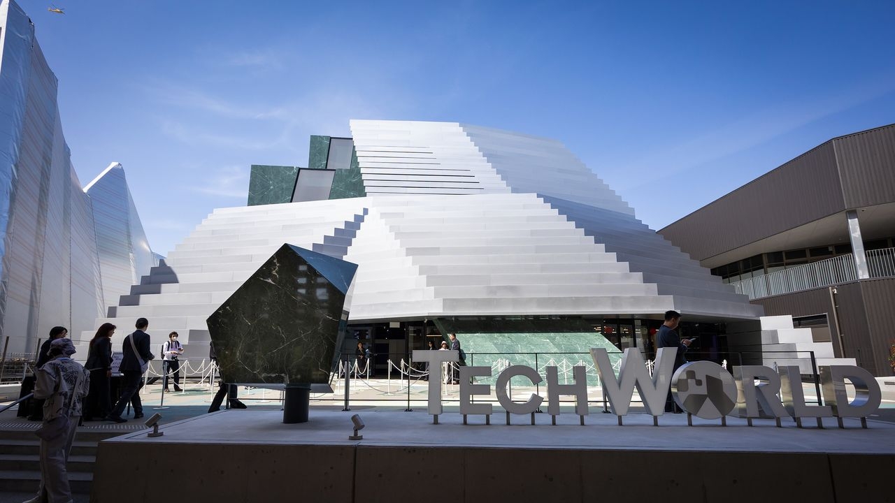 Tech World: Mountains of the Heart