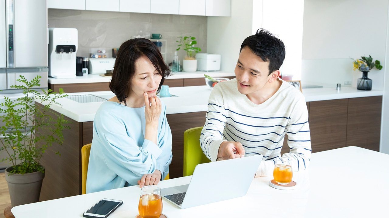 Many Tokyo Area Adults Still Living with Parents Due to Financial Concerns