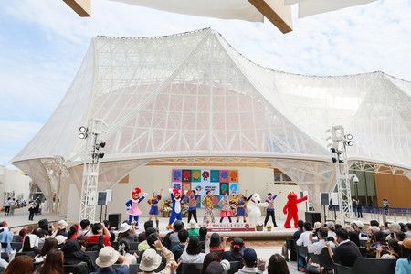 USJ Holds Event at Osaka Expo