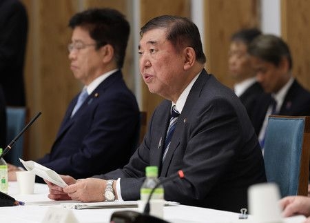 Wage Hikes Cornerstone of Japan Economic Growth Strategy: Govt