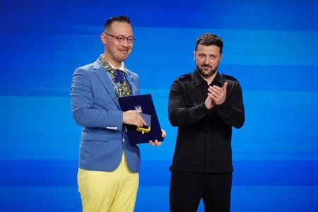Japanese Professor Given Ukrainian Award for Humanitarian Efforts