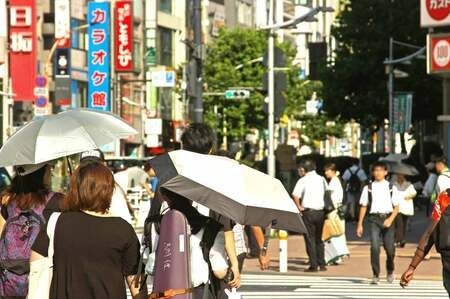 Temperatures Top 35 C in Many Areas across Japan