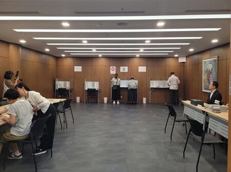 Overseas Voting for Japan Upper House Election Begins