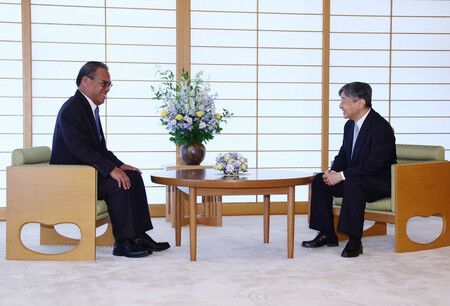 Japan Emperor Meets with Micronesia's President