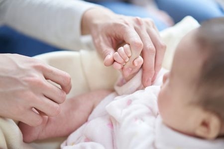 Japan's Paternal Leave Rate Hits Record 40.5 Pct
