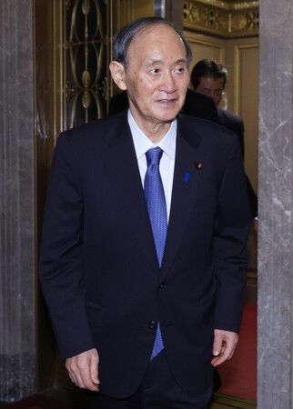 Ex-Japan PM Suga Trying to Exert Influence in LDP