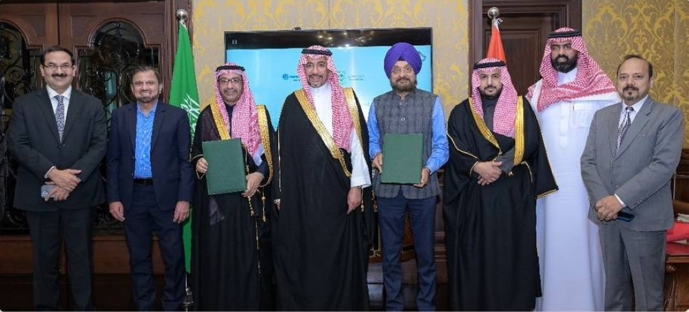 وزير الصناعة يختتم زيارة رسمية إلى الهند