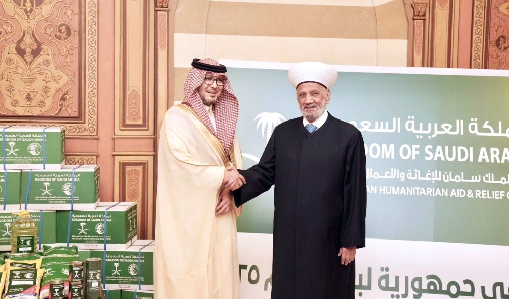 «سلمان للإغاثة» يدشن مشروع سلة «إطعام» و«كنف» في لبنان