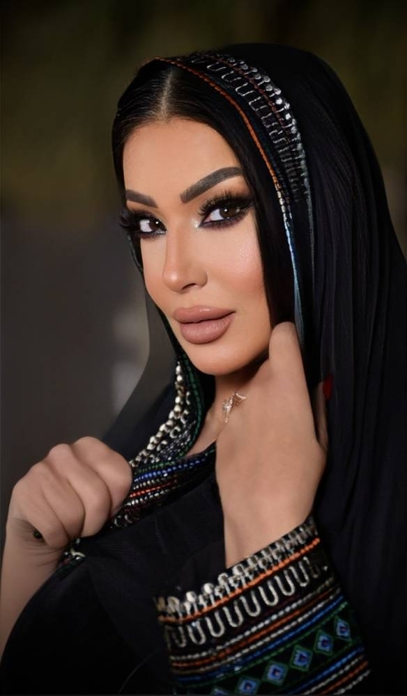 سمية الخشاب لـ «عكاظ»: أتمنى الاستقرار في السعودية وتحقيق حلمي الاستعراضي