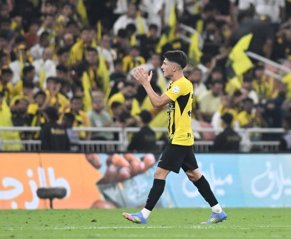 أوناي يسجل أول أهدافه مع الاتحاد