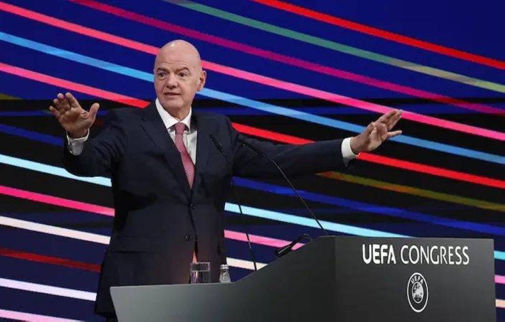 رئيس الفيفا يؤكد: القرار النهائي باستبعاد ليون المكسيكي خلال أسبوعين!