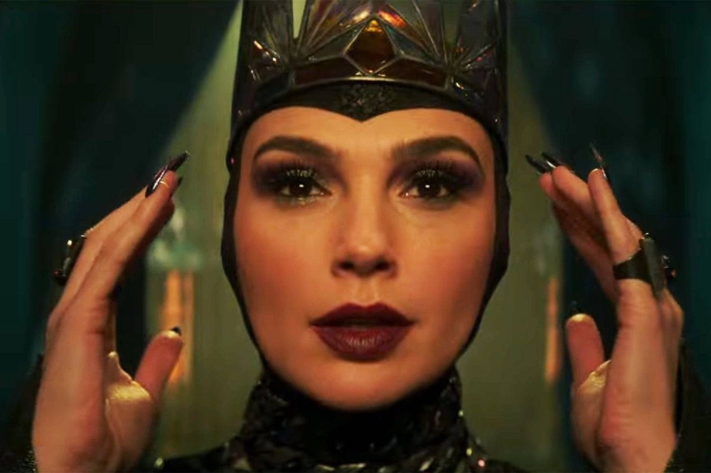 غال غادوت تُشعل الغضب.. حملات مقاطعة تُسقط «سنو وايت» من السينما العربية