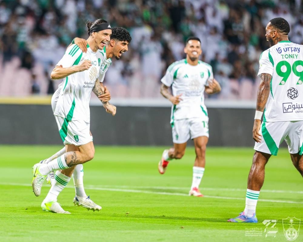 «الراقي» يتألق.. والوحدة يغرق