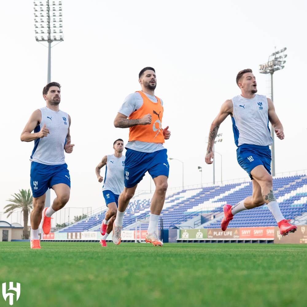 الجماهير للاعبين: جيبوووووها