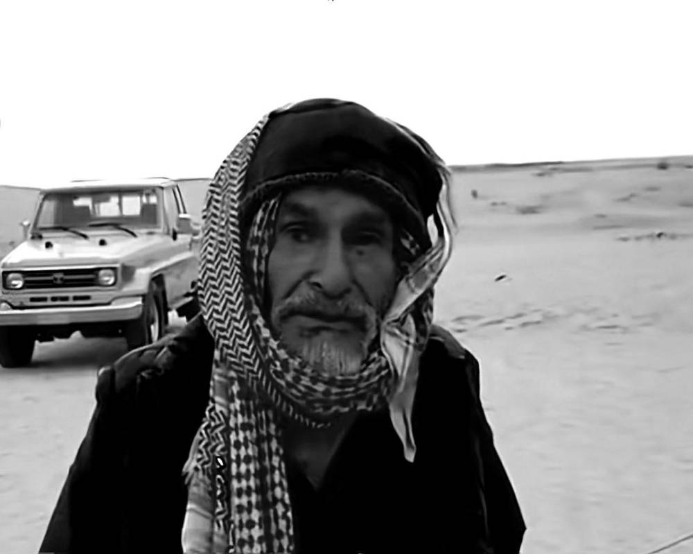 ابن السماء والصحراء.. كتب حكايته على رمال الثويرات ورحل وفيّاً لحبه الأول