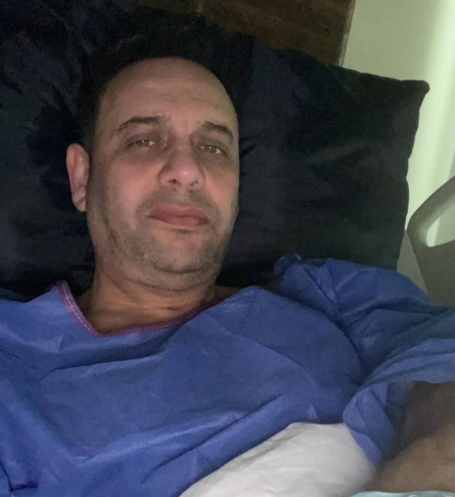 «ممنوع من الكلام».. مصطفى قمر يخضع لجراحة دقيقة في الأحبال الصوتية