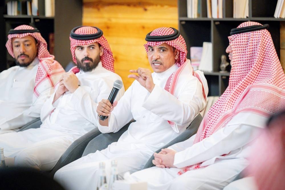 الدوسري يستهل «نبض الإعلام»  باللقاء الأول مع صنَّاع البودكاست