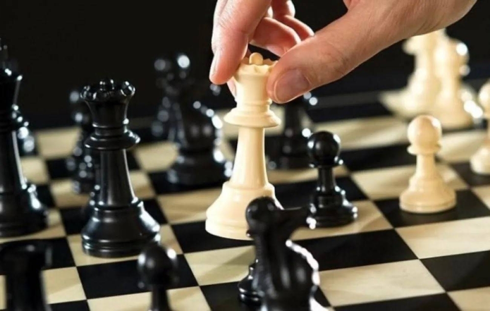 أفغانستان تودّع الشطرنج.. قرار جديد لـ«طالبان» يُعمّق العزلة الثقافية