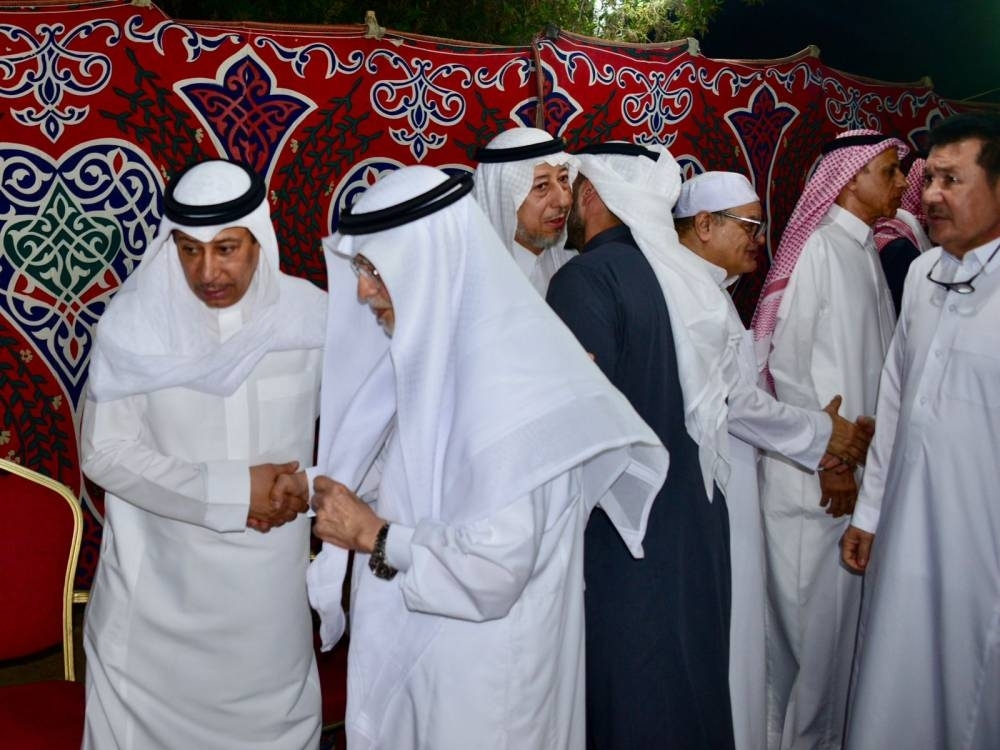 آل عبدالغني يتلقون التعازي في فقيدهم