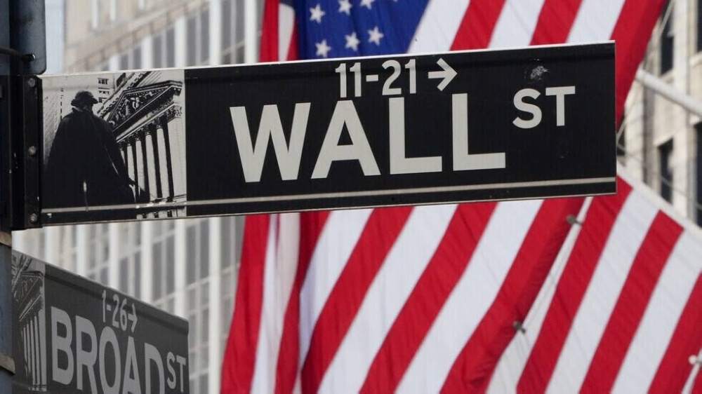 تجار «وول ستريت» يُقبِلون على «مشتقات» البورصة السعودية