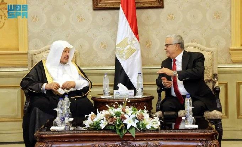 رئيس مجلس الشورى يصل إلى مصر في زيارة رسمية