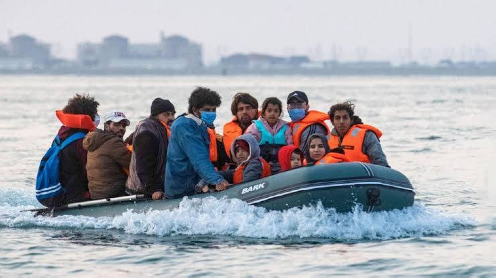 بحر المانش يبتلع أحلام المهاجرين.. حادثة مأساوية بين فرنسا وبريطانيا