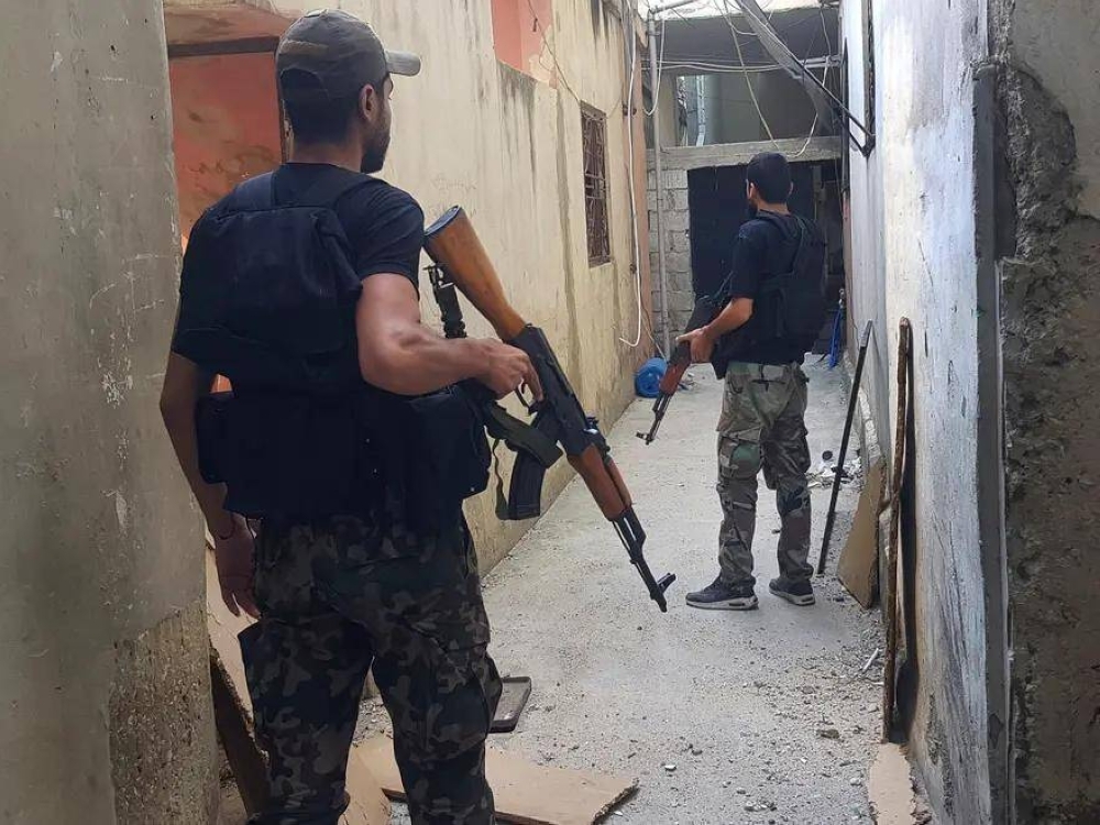 الخطة تنطلق منتصف يونيو ..لبنان يجمع سلاح الفصائل الفلسطينية