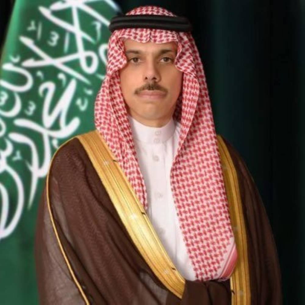 وزير الخارجية يصل إلى مملكة إسبانيا