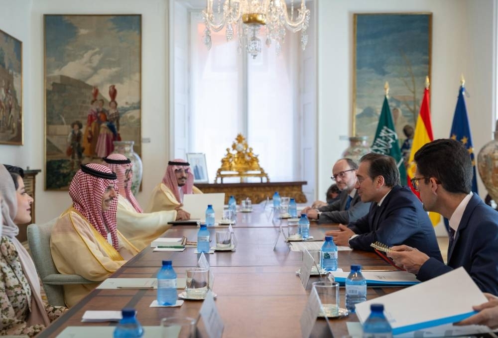 وزير الخارجية ونظيره الإسباني يناقشان المستجدات في قطاع غزة والضفة الغربية
