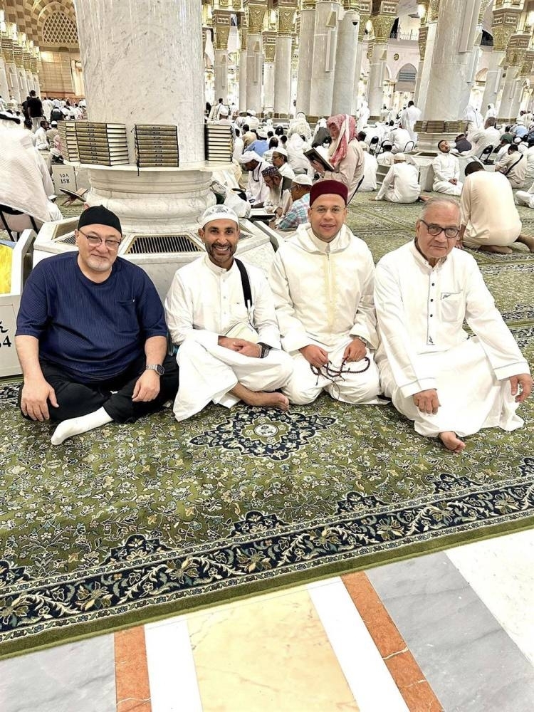 «تبت إلى الله».. قرار جديد من أحمد سعد داخل المسجد النبوي