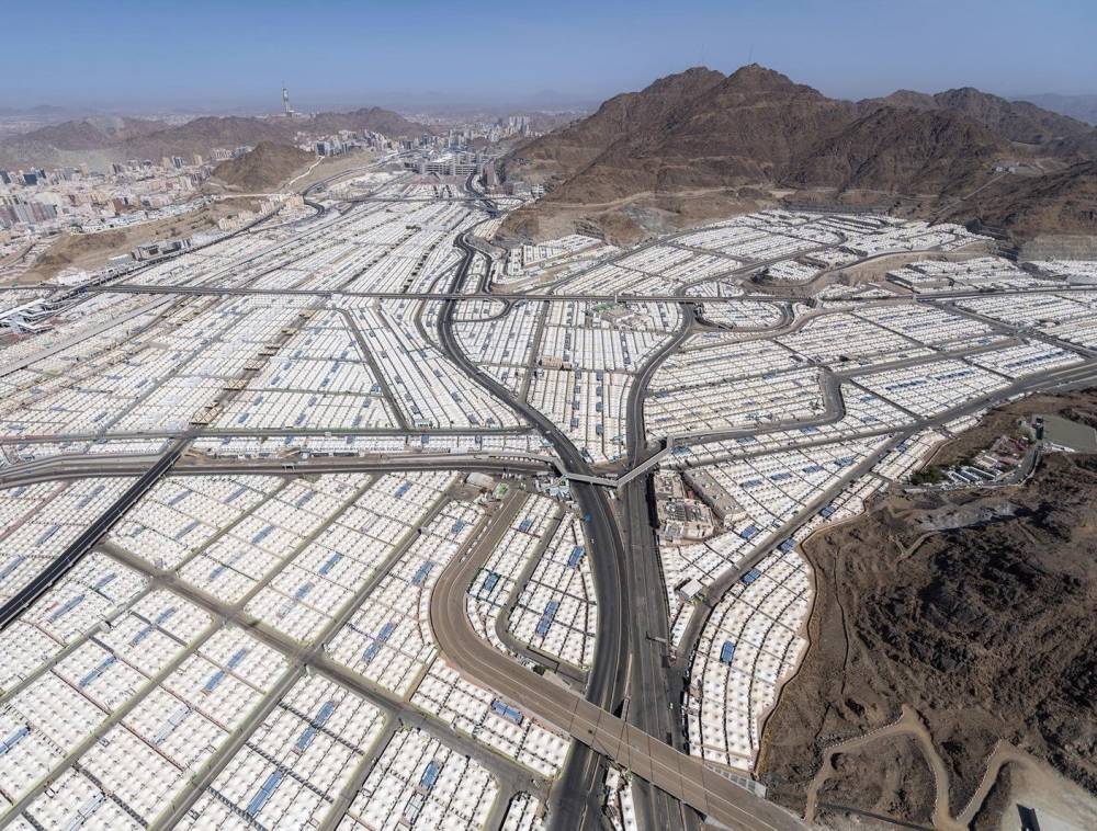 مشعر منى يستقبل ضيوف الرحمن.. ومتابعة جوية لضمان انسيابية الحركة