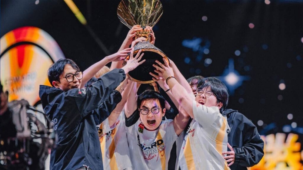 فريق EDward Gaming يفشل في التأهل إلى Masters Toronto