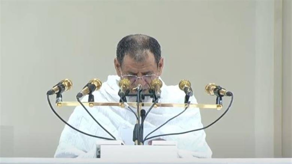 ابن حميد في خطبة عرفة: الإيمان بالقيم يعكس حقيقة التدين.. والزكاة تطهير من الأنانية