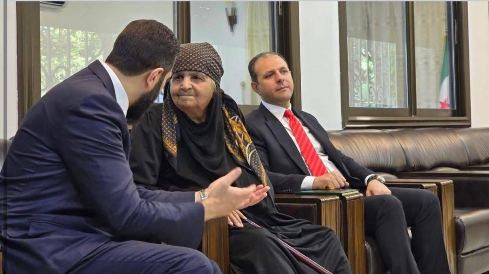 فيديو يكشف تفاصيل لقاء الشرع بـ«عمة والده» بعد انقطاع 30 عاماً