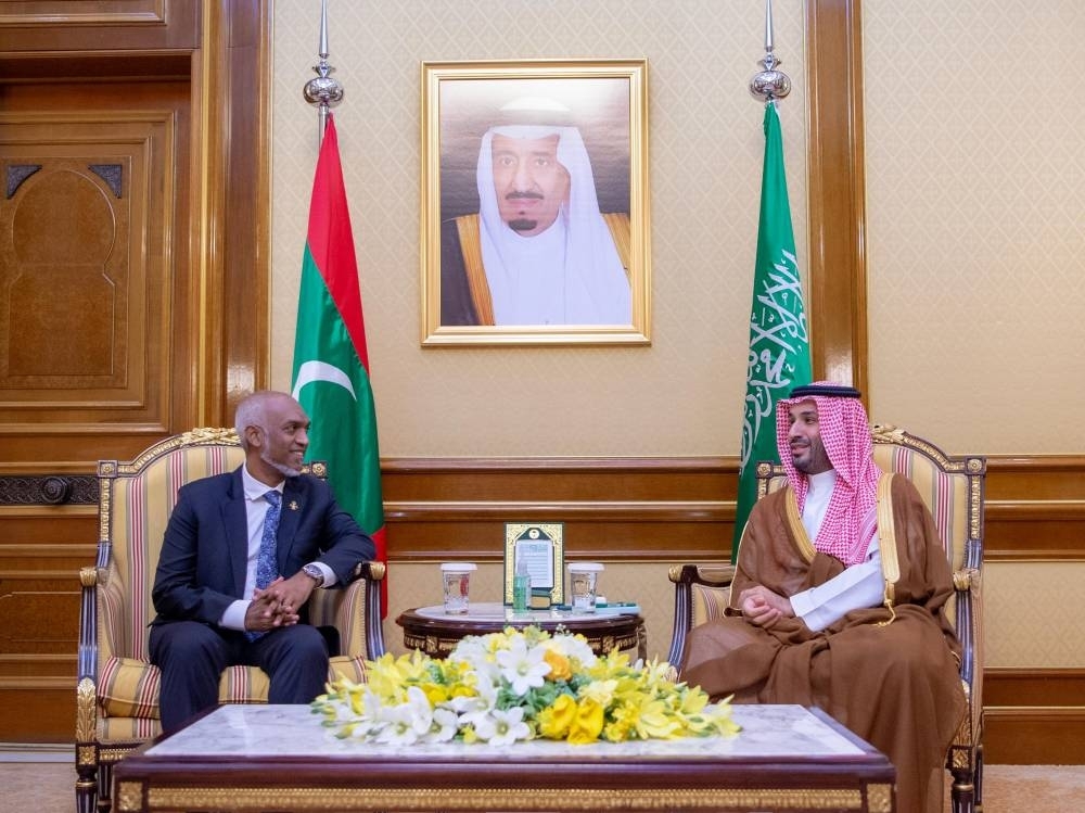 ولي العهد ورئيس المالديف يستعرضان أوجه العلاقات وآفاق التعاون بين البلدين