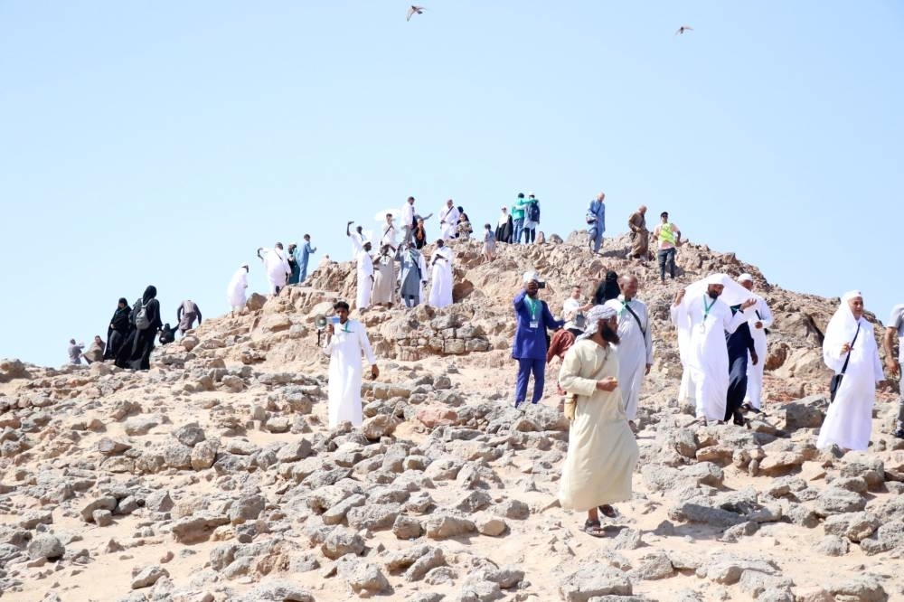 مزارات المدينة وجادة قباء والمطار الدولي المطور ترحب بالحجاج